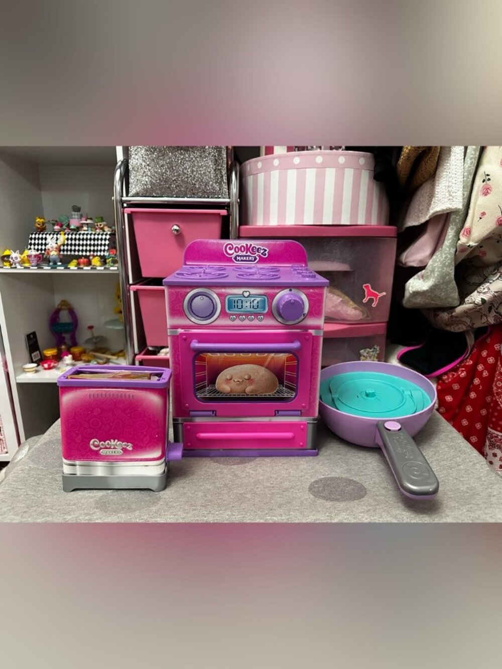 Cookeez Makery Cinnamon Treatz Pink Oven, Toasty Treatz Toaster & Pancake Treatz